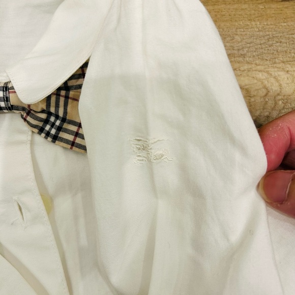 Burberry Cream Shirt with Plaid Accents - Picture 4 of 5